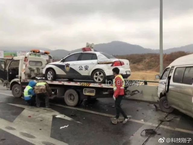 **东莞车道减少致汽车坠桥事故解决方案**